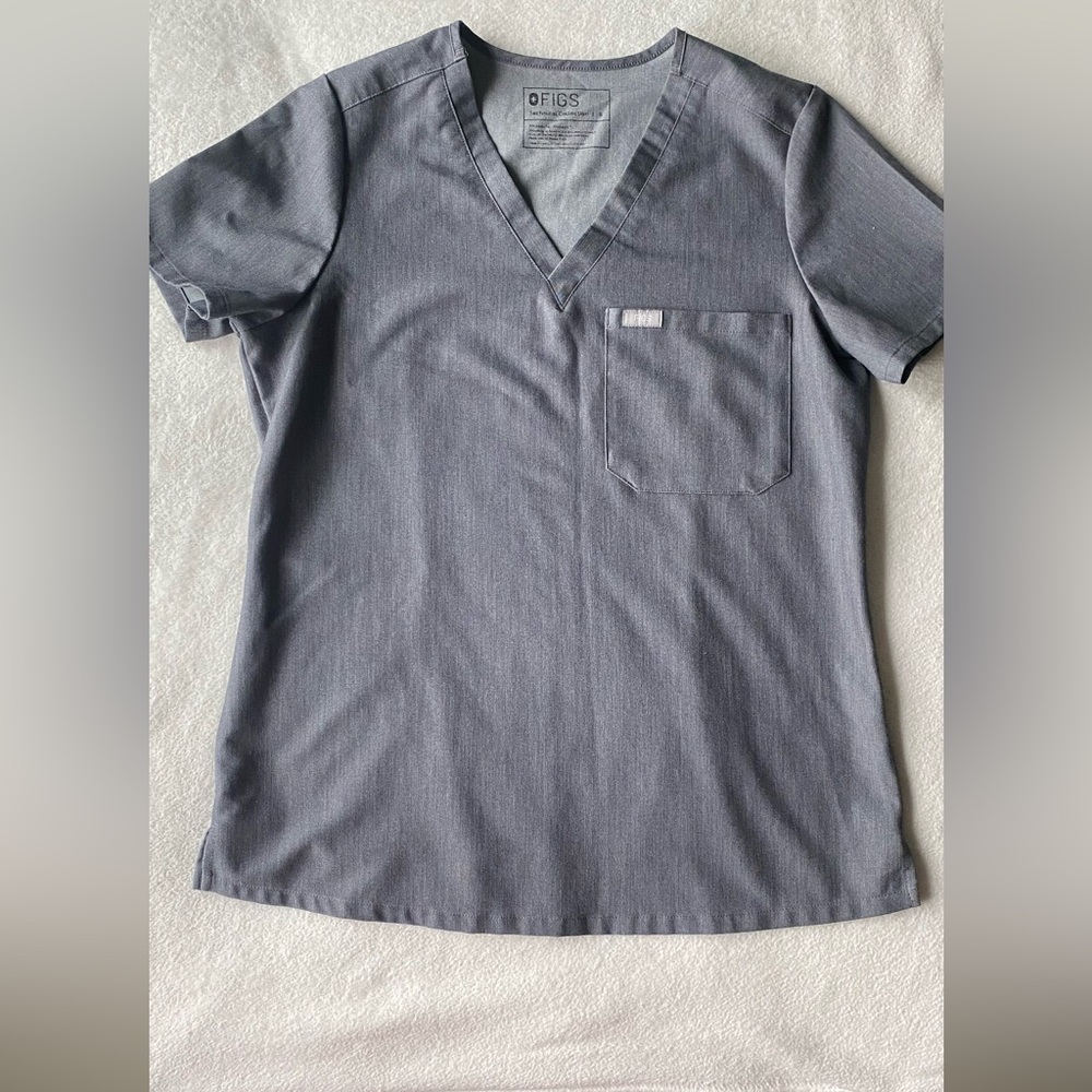 FIGS Catarina One-Pocket Scrub Top™ small - Gray Graphite - Picture 10 of 14